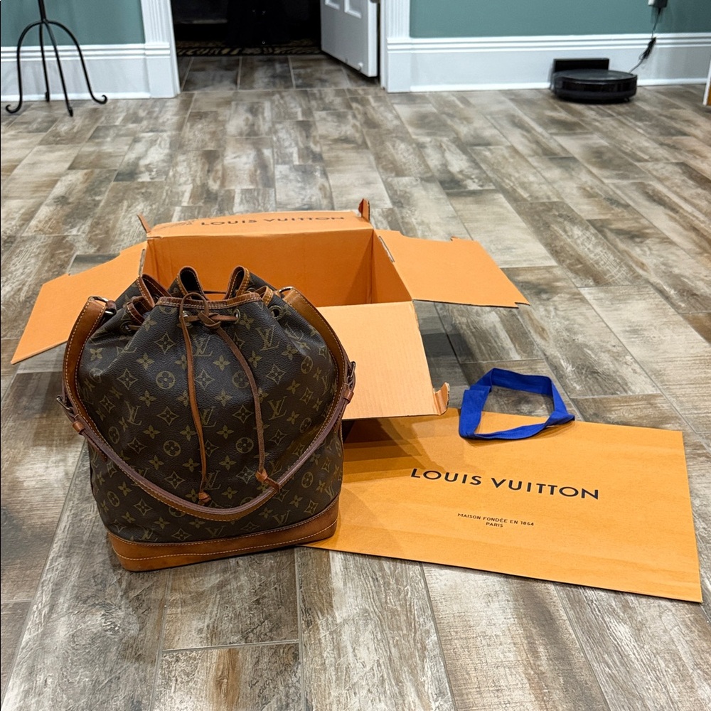 Louis Vuitton Monogram Noe Bucket Bag